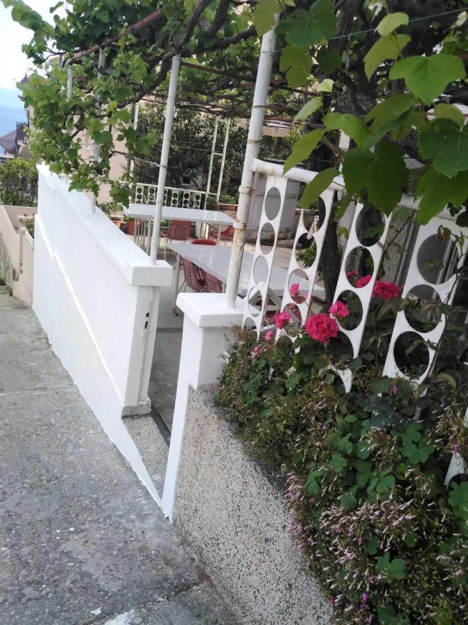 Hotel Vila Stefan à Podaca Extérieur photo