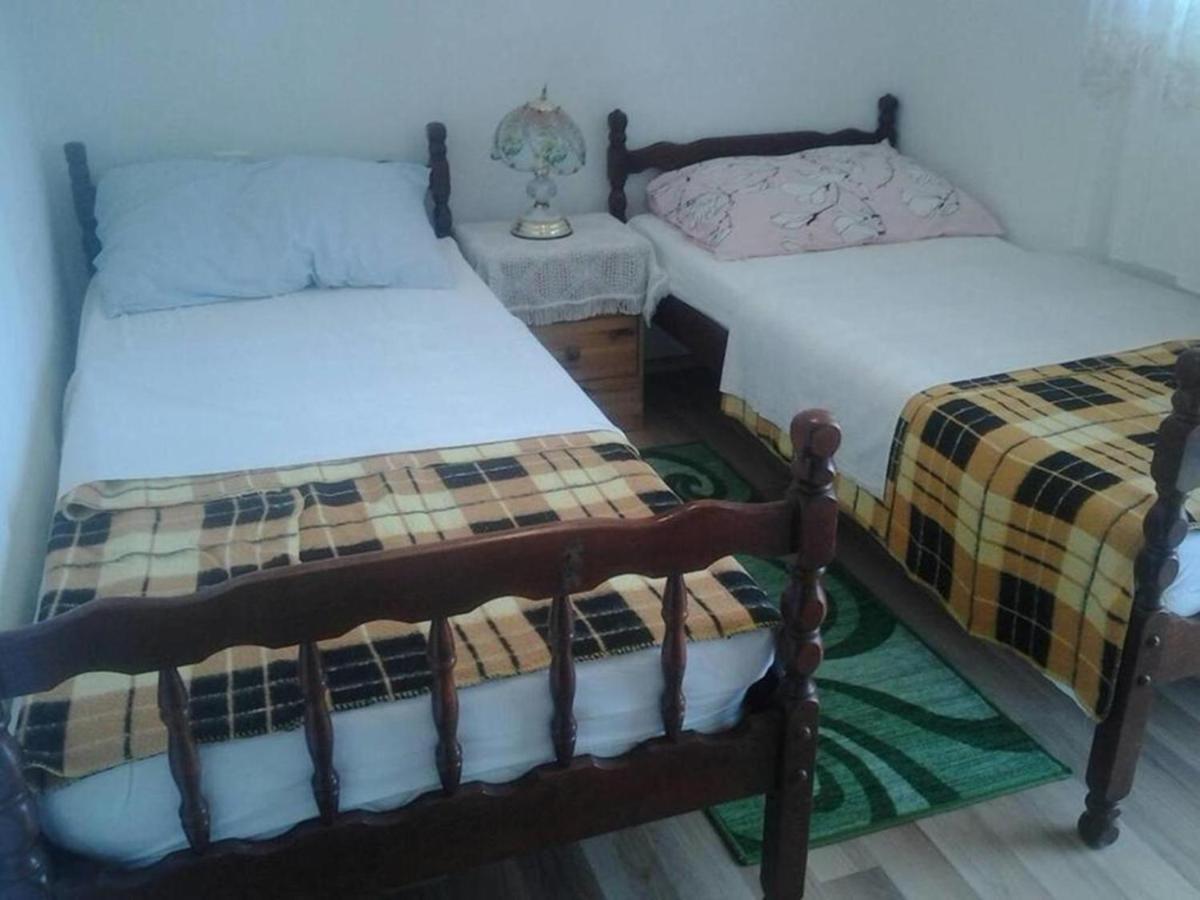 Hotel Vila Stefan à Podaca Extérieur photo